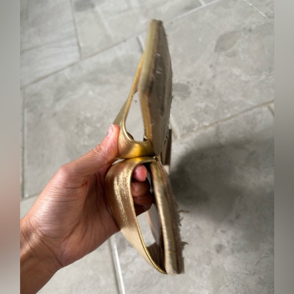 Aeyde Anna Leather Sandals in gold - Picture 5 of 9